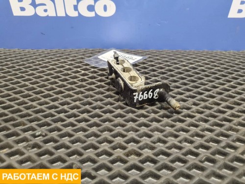 Кронштейн трубок ГУР